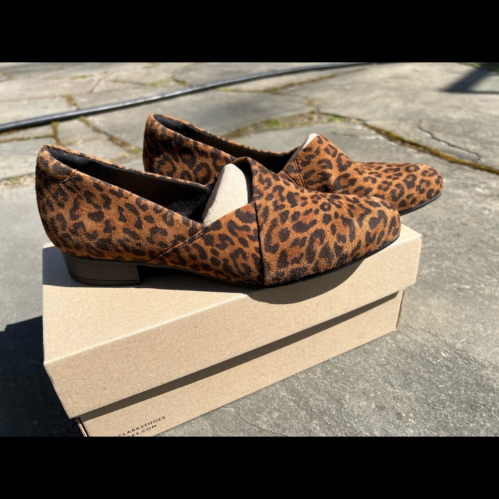 Clark’s Juliet Palm Slip-on Leopard print size 9.5 medium